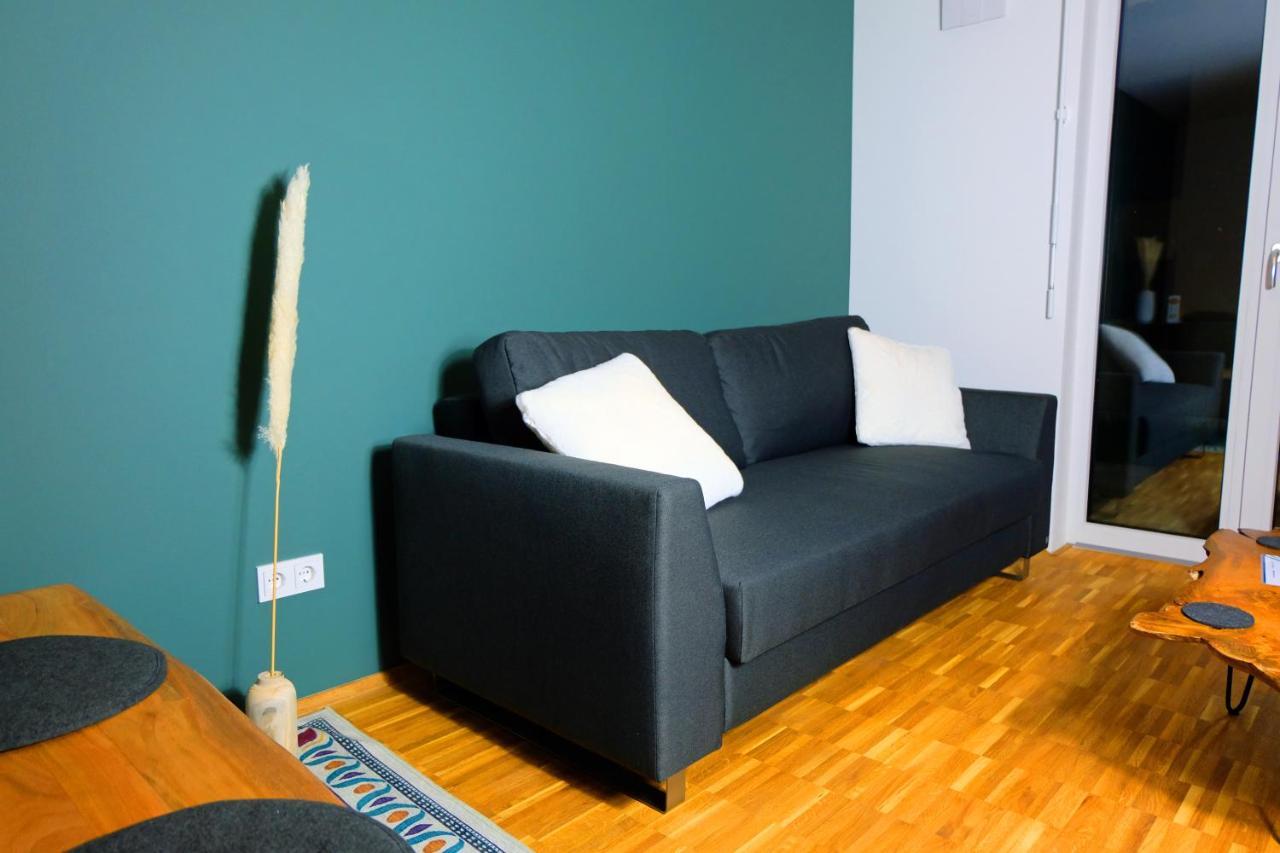 Design Apartment Nr 2 Mit Terrasse Und Parkplatz Στράουμπινγκ Εξωτερικό φωτογραφία