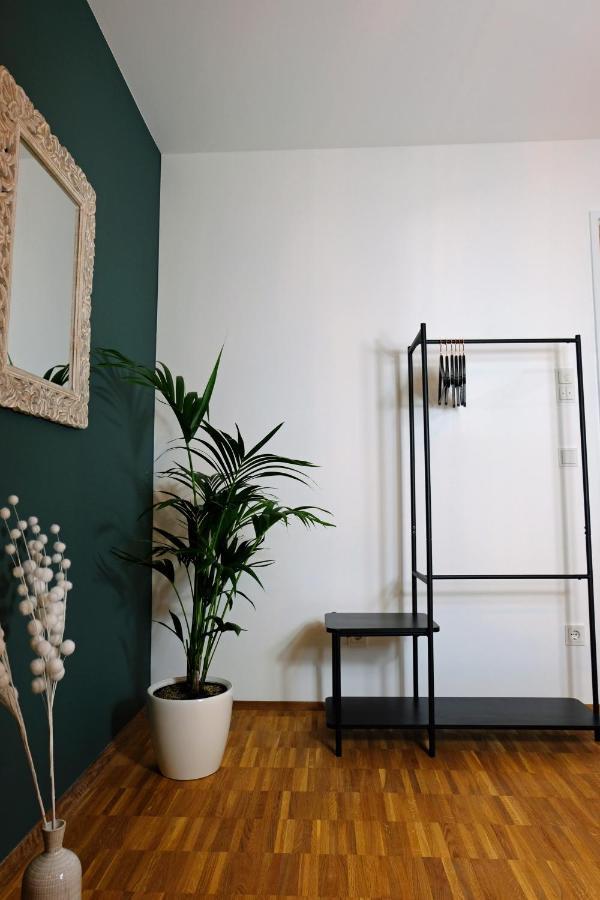 Design Apartment Nr 2 Mit Terrasse Und Parkplatz Στράουμπινγκ Εξωτερικό φωτογραφία