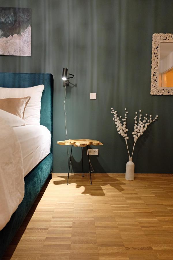 Design Apartment Nr 2 Mit Terrasse Und Parkplatz Στράουμπινγκ Εξωτερικό φωτογραφία