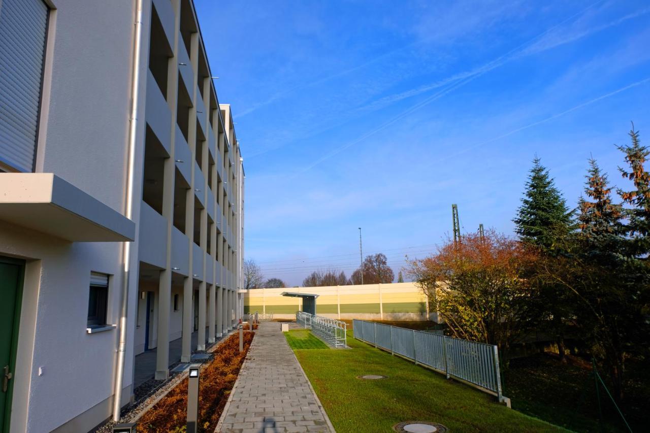 Design Apartment Nr 2 Mit Terrasse Und Parkplatz Στράουμπινγκ Εξωτερικό φωτογραφία